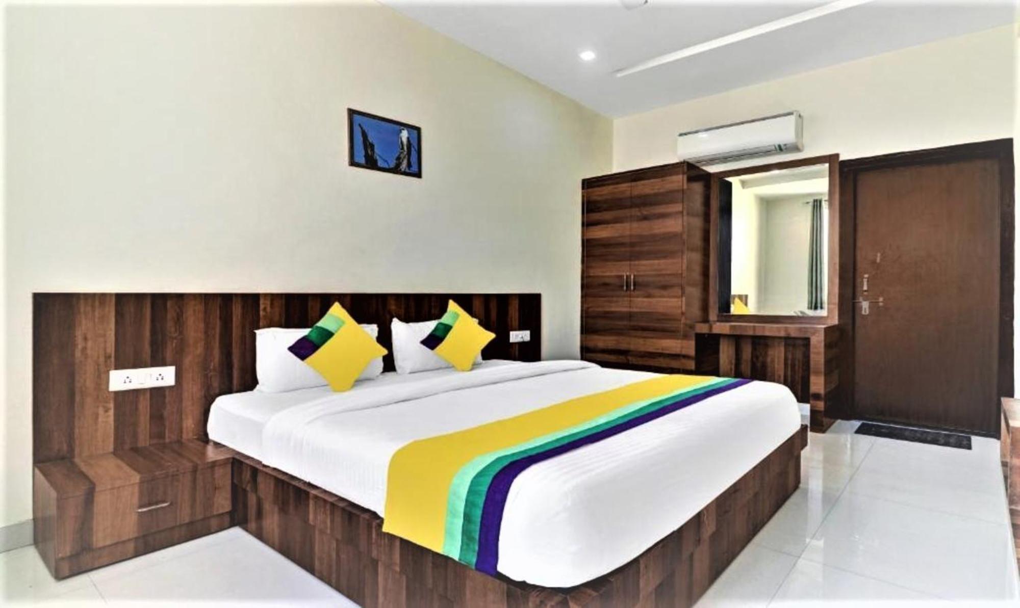 Hotel Ravi Residency Bharatpur Εξωτερικό φωτογραφία
